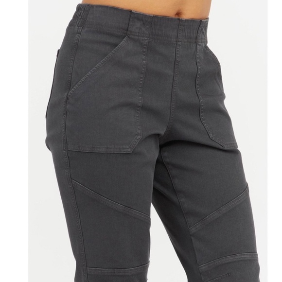 Spanx Stretch Twill Cargo Jogger Washed Black MEDIUM 20319R 1379 - Picture 3 of 10